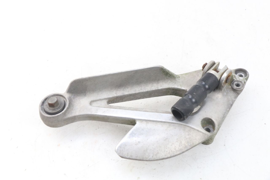 photo de FRONT LEFT FOOTREST MOUNT YAMAHA XJN XJ N DIVERSION 600 (1994 - 1997)