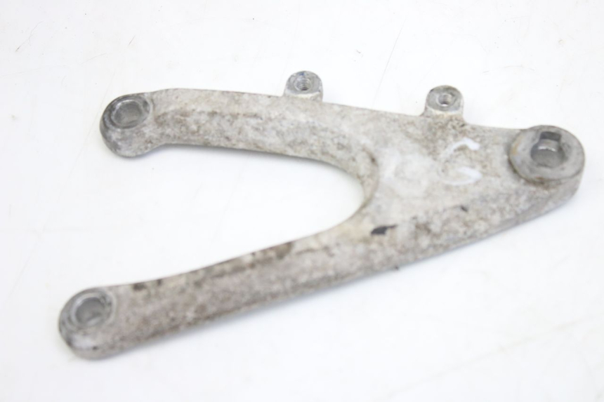 photo de LEFT FRONT FOOTREST BRACKET YAMAHA YZF R1 1000 (2007 - 2008)