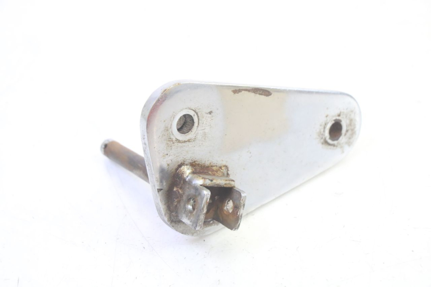 photo de FRONT LEFT FOOTREST MOUNT KYMCO ZING 125 (1997 - 2003) - Main view