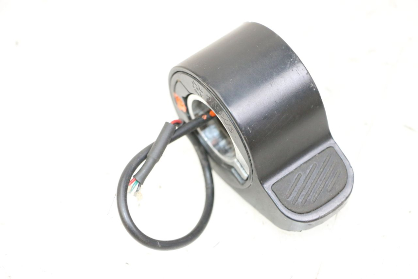 photo de THROTTLE GRIP URBANGLIDE 100XS 1