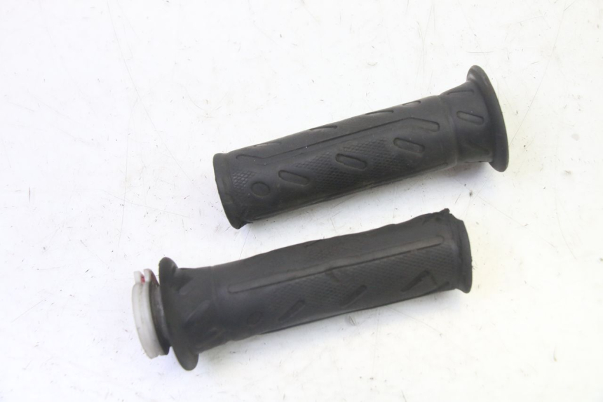 photo de THROTTLE GRIP KYMCO AGILITY NAKED RENOUVO 2T 50 (2011 - 2018)