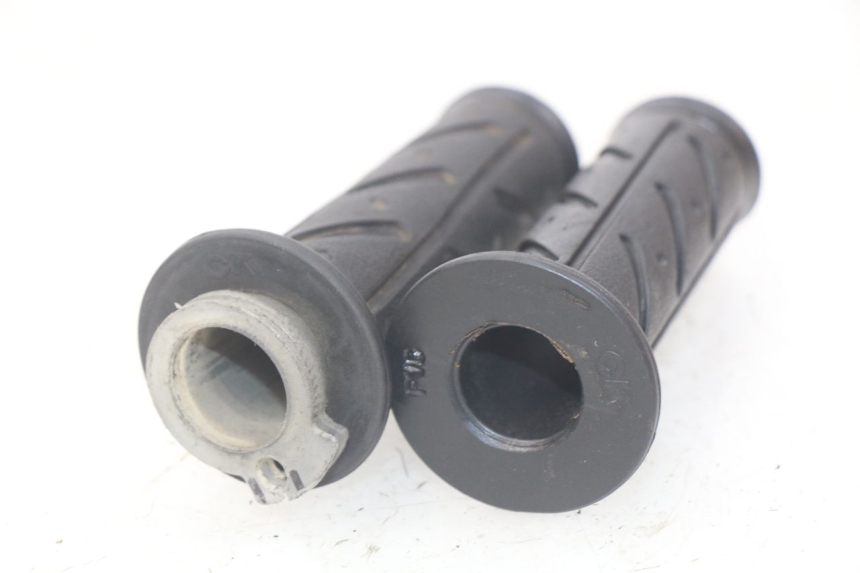 photo de THROTTLE GRIP KYMCO AGILITY RS 2T 50 (2009 - 2013)