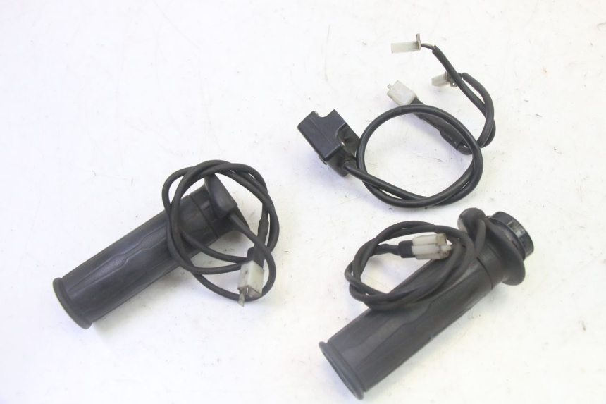 photo de THROTTLE GRIP SUZUKI BURGMAN 125 (2007 - 2014)