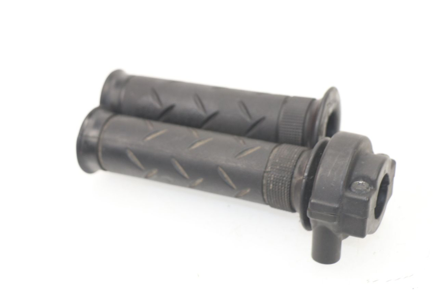 photo de THROTTLE GRIP HONDA CBF 125 (2009 - 2015)