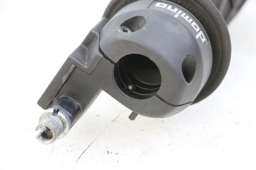 photo de THROTTLE GRIP DERBI SENDA R X-TREME 50 (2006 - 2010)