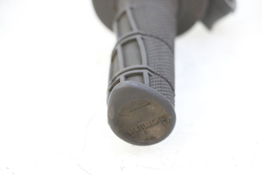 photo de THROTTLE GRIP DERBI SENDA R X-TREME 50 (2006 - 2010)