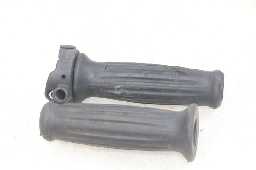 photo de THROTTLE GRIP PEUGEOT DJANGO 4T 50 (2014 - 2019)
