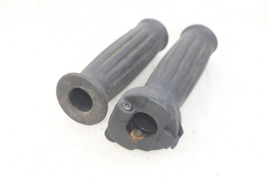 photo de THROTTLE GRIP PEUGEOT DJANGO 4T 50 (2014 - 2019)