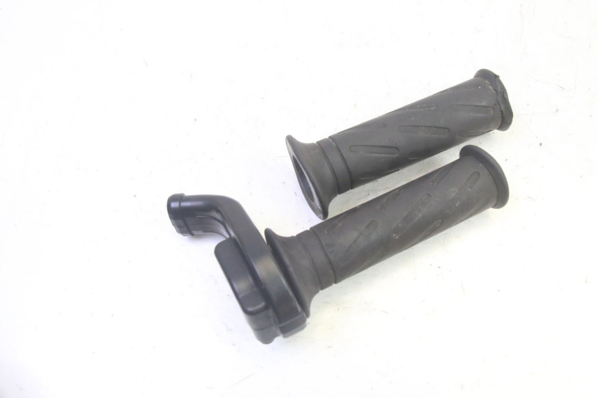 photo de THROTTLE GRIP SUZUKI DL V STROM 1000 (2002 - 2007) - Component detail