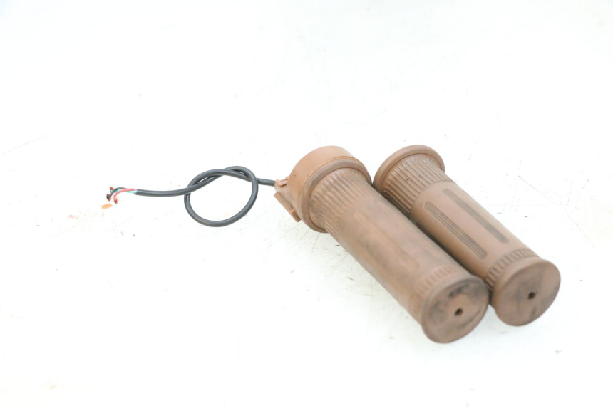 photo de THROTTLE GRIP SEGWAY NINEBOT E125S 1 (2022 - 2026) - Zoom on usage condition