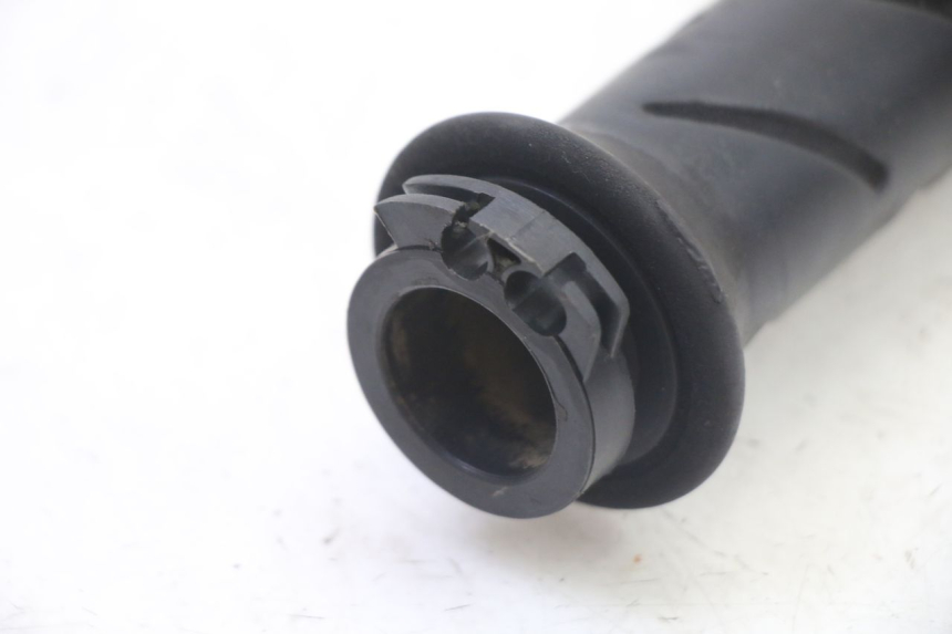 photo de THROTTLE GRIP PEUGEOT ELYSTAR 50 (2002 - 2014)
