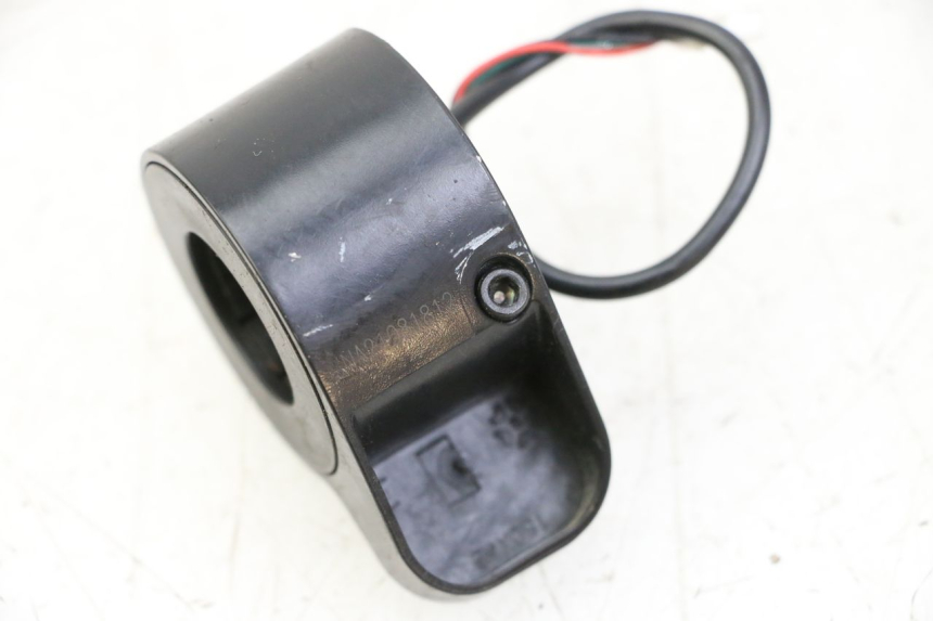 photo de THROTTLE GRIP SEGWAY NINEBOT F40E 1