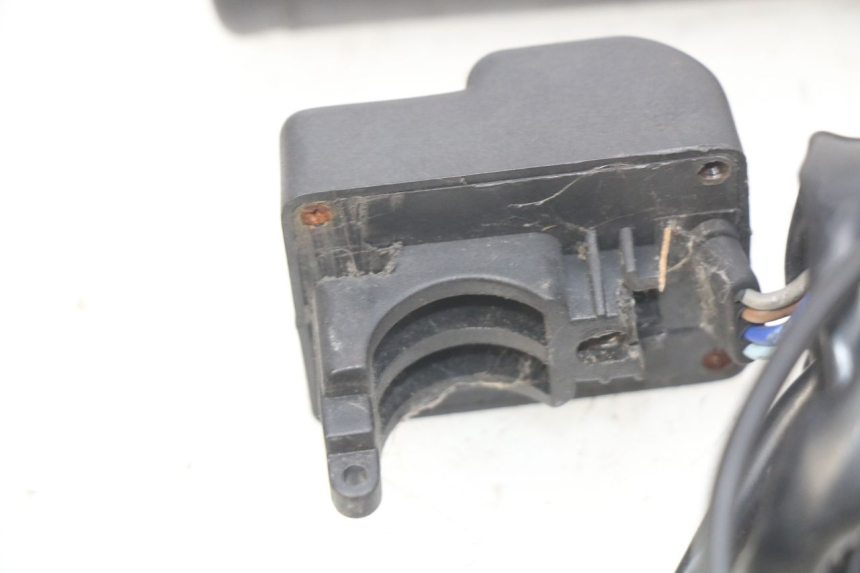 photo de THROTTLE GRIP HONDA FES PANTHEON 2T 125 (1998 - 2002)