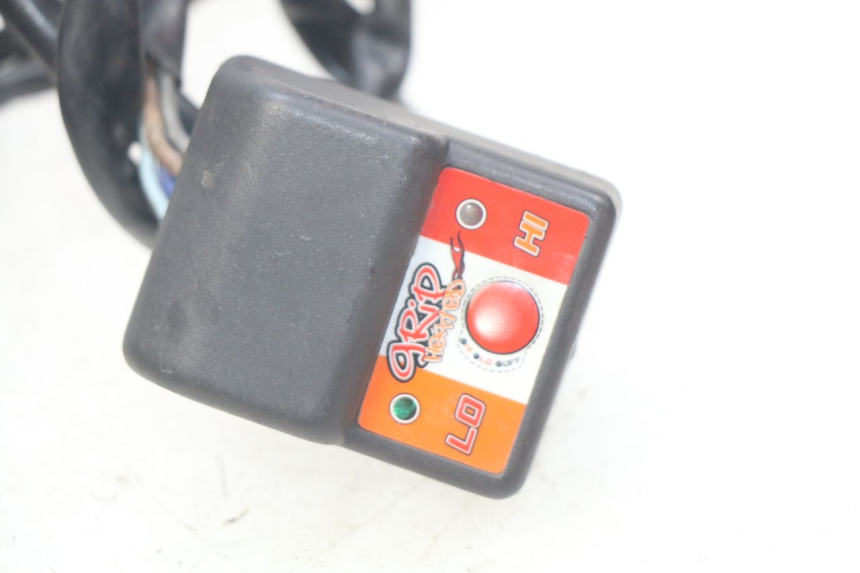 photo de THROTTLE GRIP HONDA FES PANTHEON 2T 125 (1998 - 2002)