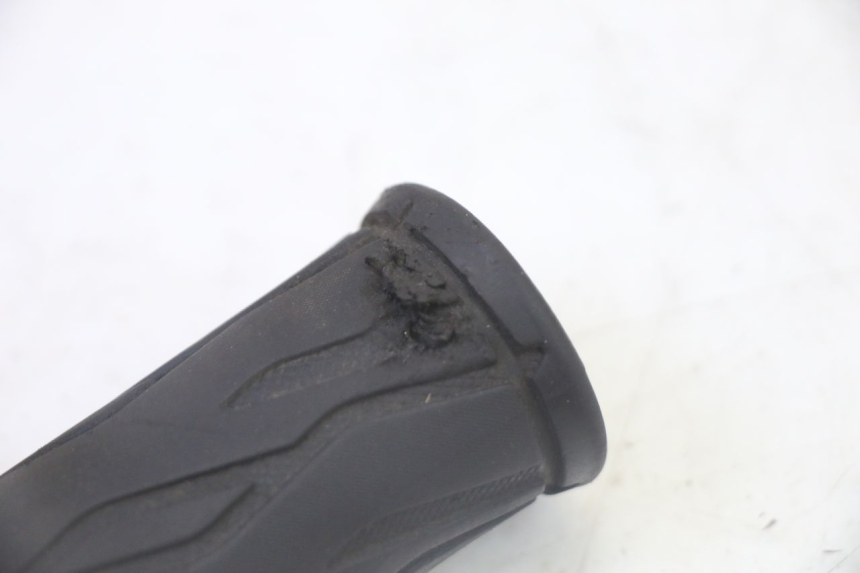 photo de THROTTLE GRIP STAHO FH 50 (2018 - 2019)