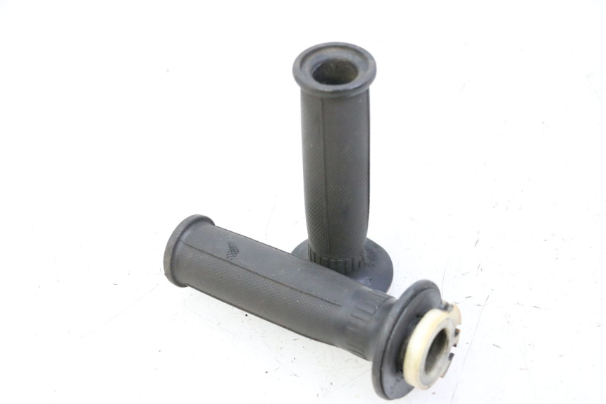 photo de THROTTLE GRIP YAMAHA FJ 36Y 1100 (1984 - 1985)