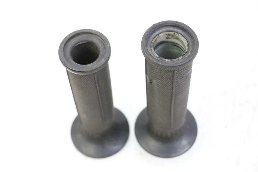 photo de THROTTLE GRIP YAMAHA FJ 36Y 1100 (1984 - 1985)