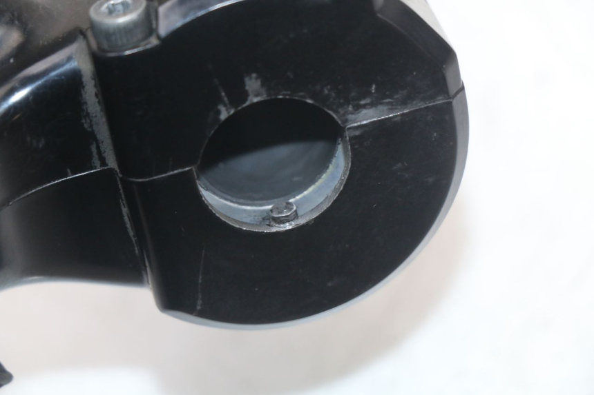 photo de THROTTLE GRIP YAMAHA FJR ABS 1300 (2006 - 2012) - Checked used part