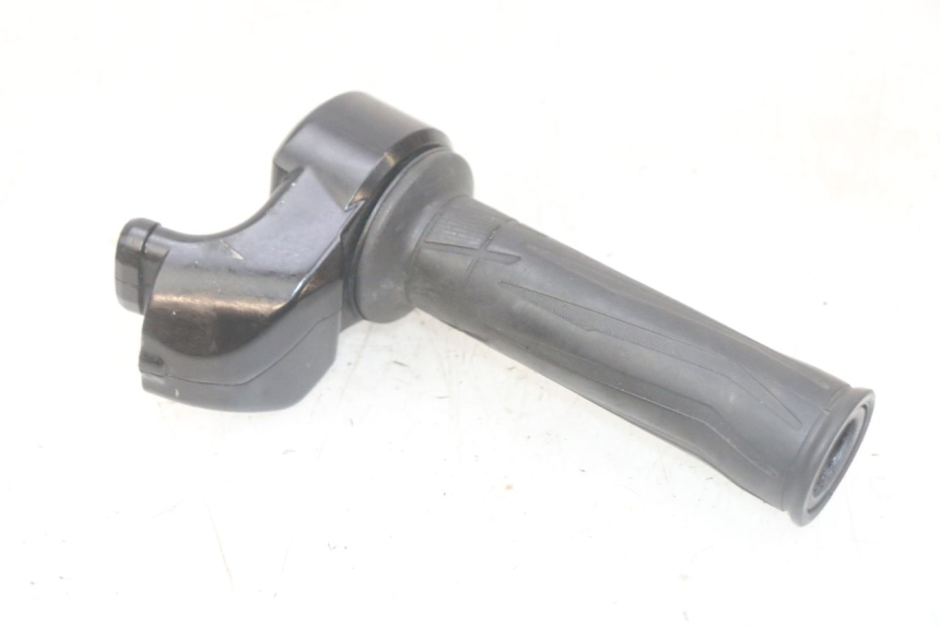 photo de THROTTLE GRIP YAMAHA FJR ABS 1300 (2006 - 2012) - Technical close-up