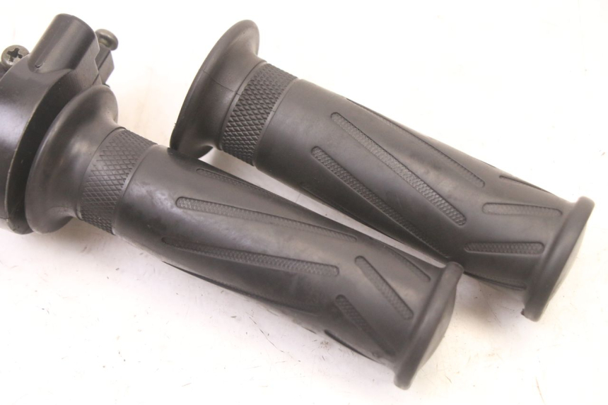 photo de THROTTLE GRIP MBK FLAME X 125 (2007 - 2016)