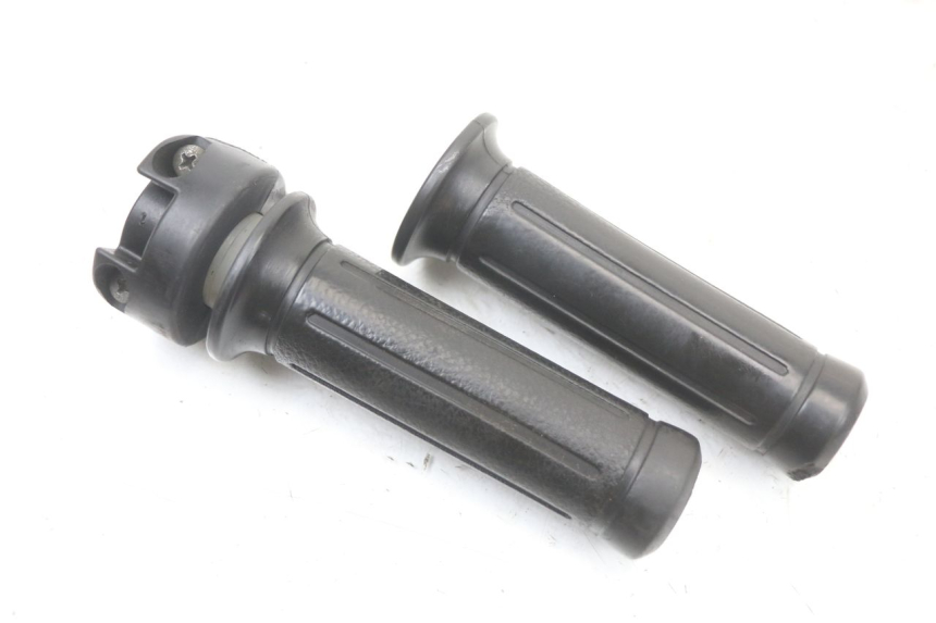 photo de THROTTLE GRIP HONDA NES AROBASE 125 (2000 - 2003)