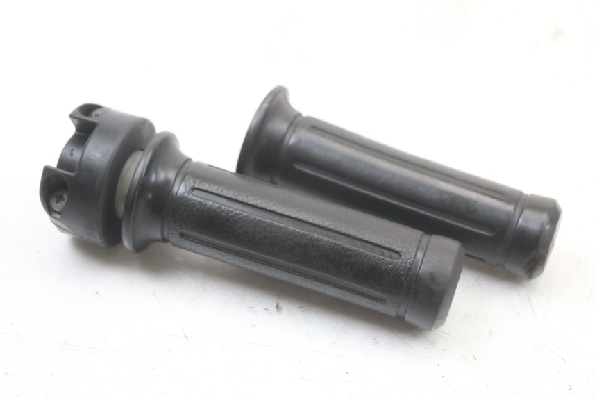 photo de THROTTLE GRIP HONDA NES AROBASE 125 (2000 - 2003)