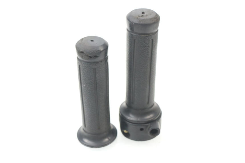 photo de THROTTLE GRIP HONDA SES DYLAN 125 (2002 - 2006)