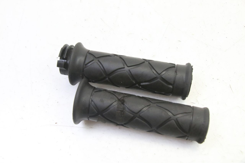 photo de THROTTLE GRIP YAMAHA JOG R 50 (2004 - 2014)