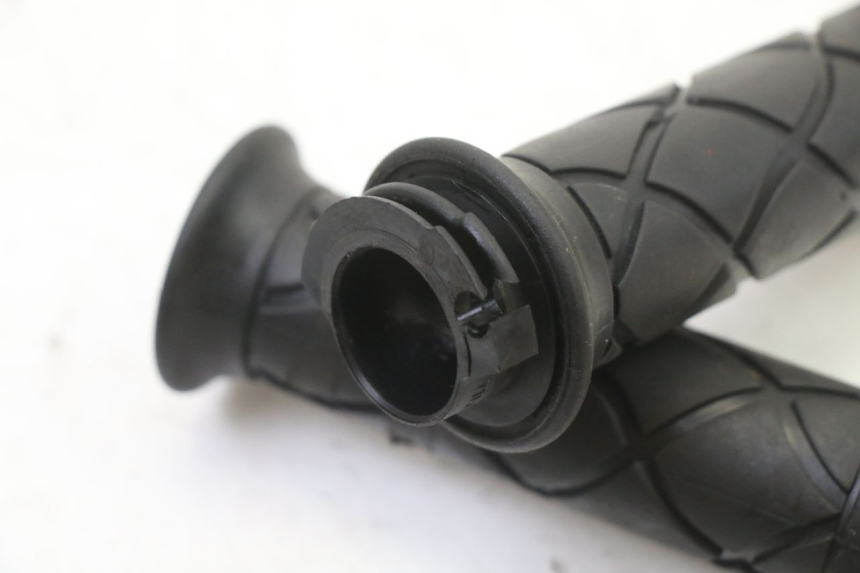 photo de THROTTLE GRIP YAMAHA JOG R 50 (2004 - 2014)