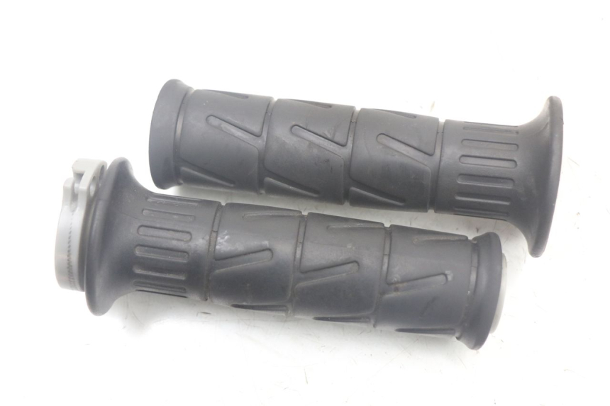 photo de THROTTLE GRIP KAWASAKI VERSYS ABS 650 (2015 - 2018)