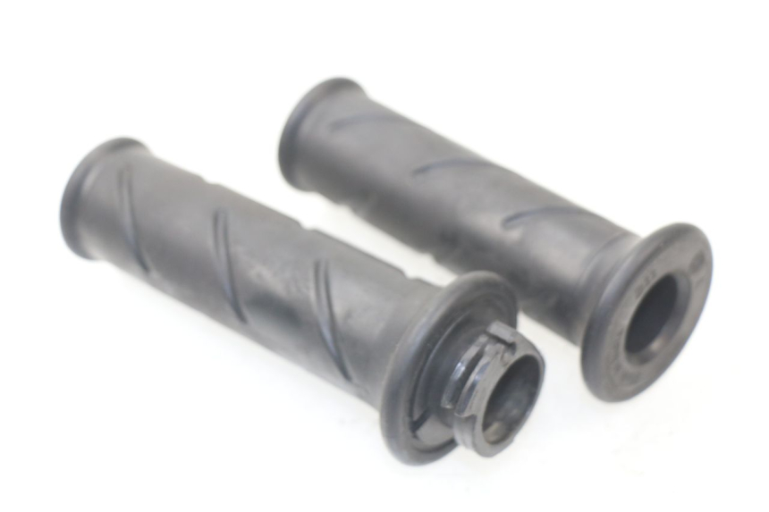 photo de THROTTLE GRIP PEUGEOT KISBEE 2T 50 (2010 - 2017)