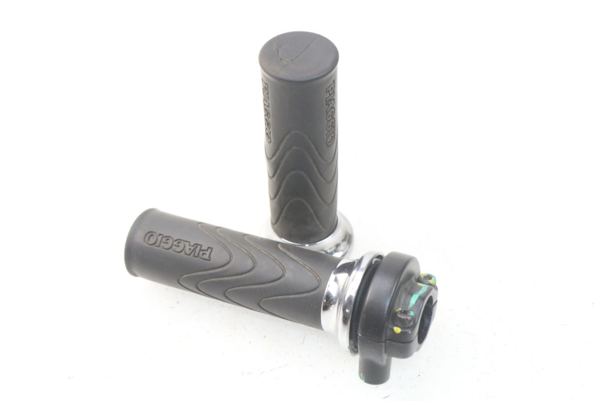 photo de THROTTLE GRIP PIAGGIO LIBERTY IGET 4T 50 (2015 - 2020)