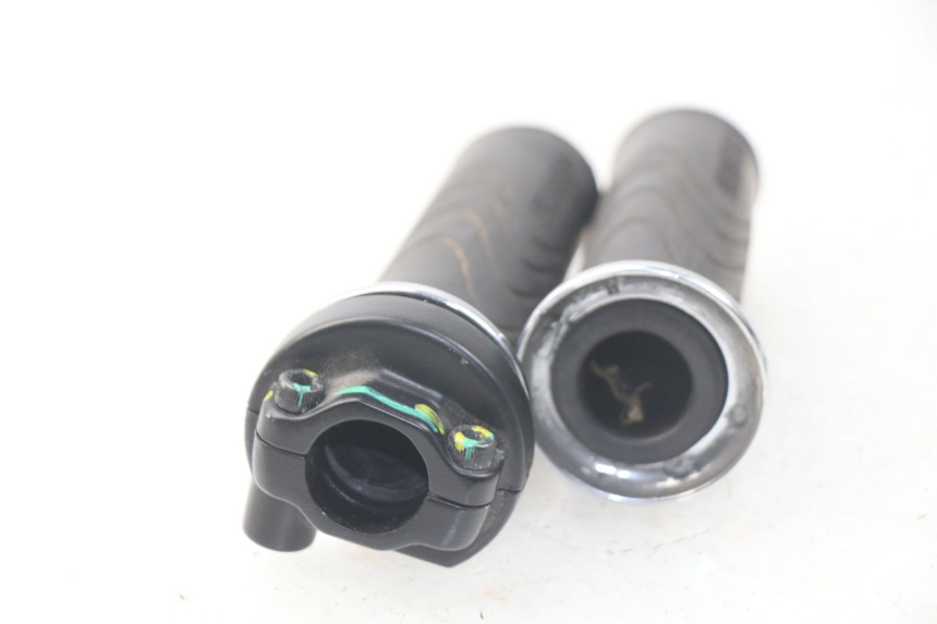 photo de THROTTLE GRIP PIAGGIO LIBERTY IGET 4T 50 (2015 - 2020)