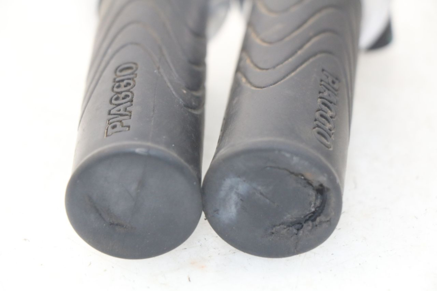 photo de THROTTLE GRIP PIAGGIO LIBERTY IGET 4T 50 (2015 - 2020)