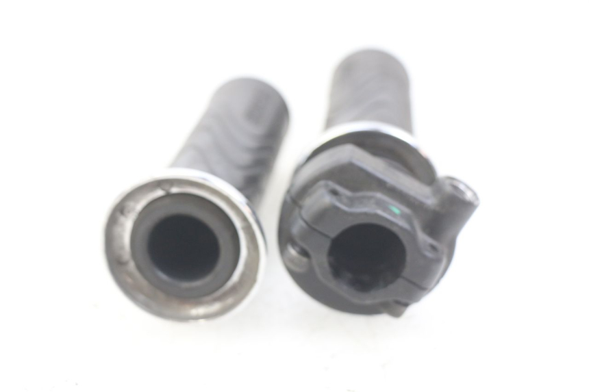 photo de THROTTLE GRIP PIAGGIO LIBERTY IGET 4T 50 (2015 - 2020)
