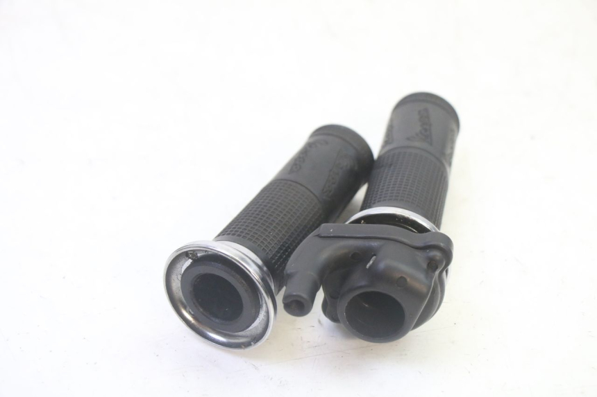 photo de THROTTLE GRIP PIAGGIO LXV 4T 50 (2009 - 2013)