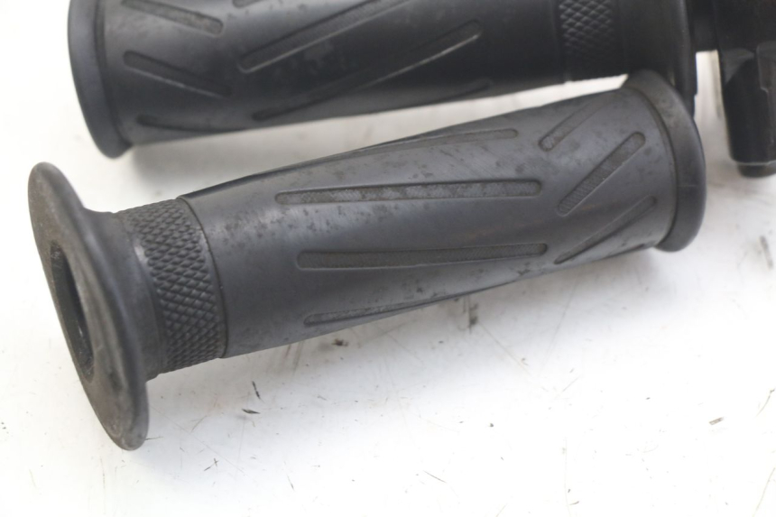 photo de THROTTLE GRIP MBK SKYCRUISER 125 (2006 - 2009)