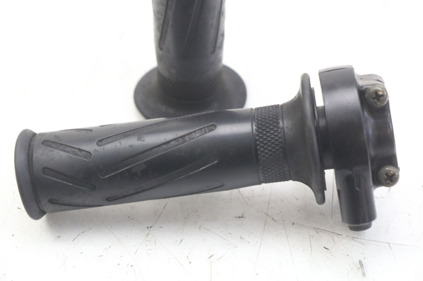 photo de THROTTLE GRIP MBK SKYCRUISER 125 (2006 - 2009)