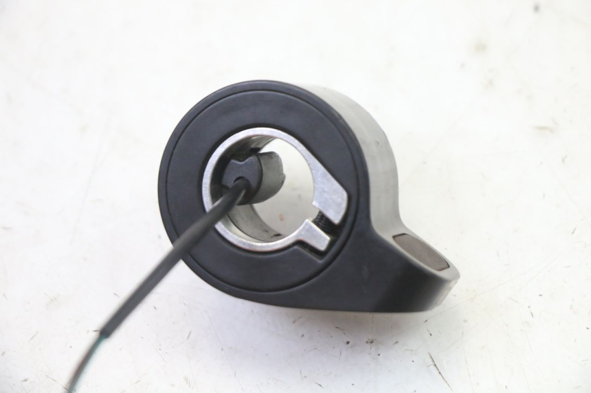 photo de THROTTLE GRIP XIAOMI MI PRO 2 1