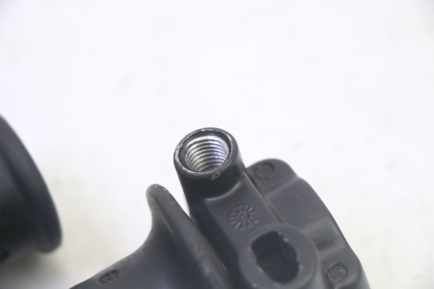 photo de THROTTLE GRIP PIAGGIO MP3 LT 300 (2010 - 2016) - Technical close-up