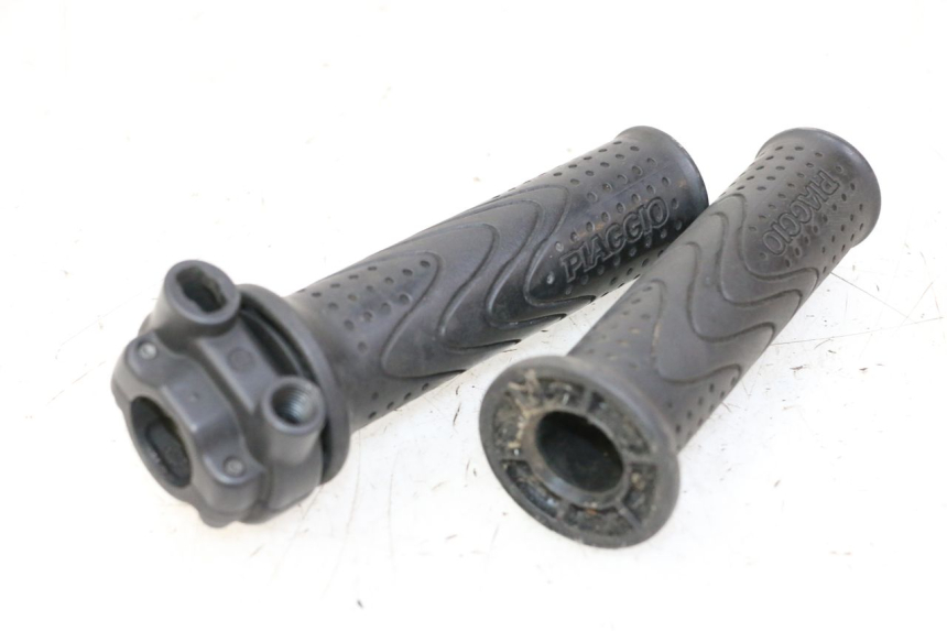 photo de THROTTLE GRIP PIAGGIO MP3 500 (2011 - 2015)