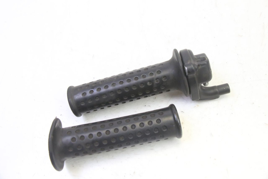 photo de THROTTLE GRIP PIAGGIO MP3 125 (2006 - 2014)