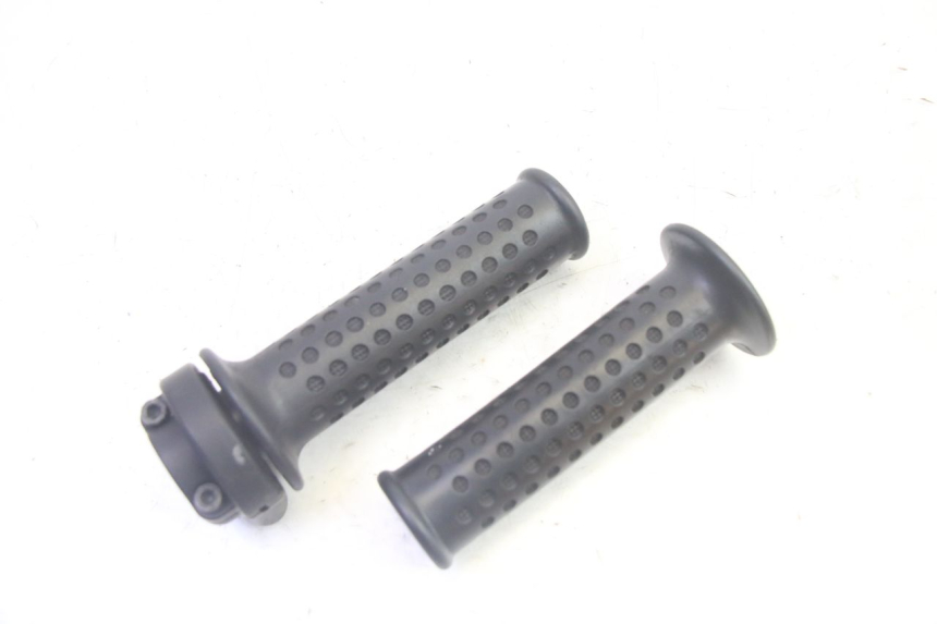 photo de THROTTLE GRIP PIAGGIO MP3 RL 250 (2007 - 2010) - Main view