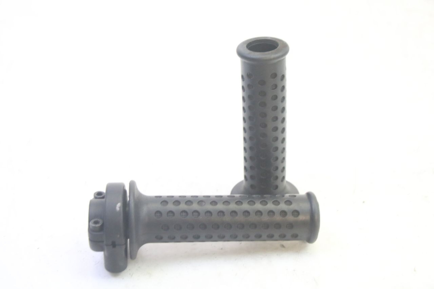 photo de THROTTLE GRIP PIAGGIO MP3 RL 250 (2007 - 2010) - Alternative perspective