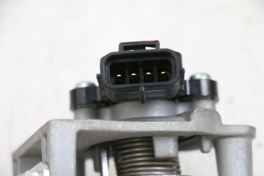 photo de THROTTLE GRIP YAMAHA NEO'S CORE 1 (2022 - 2026) - Fixing points details