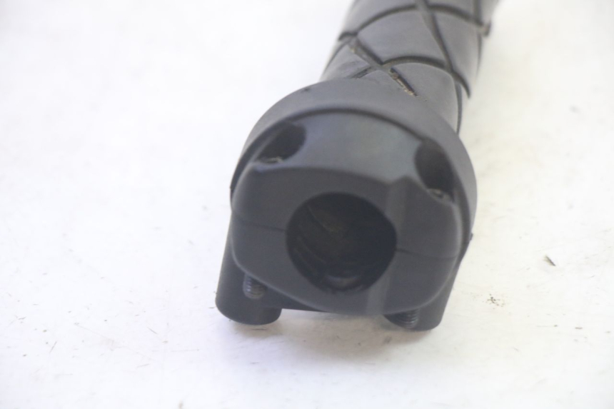 photo de THROTTLE GRIP YAMAHA NEOS NEO'S 4T 50 (2008 - 2016) - Zoom on usage condition