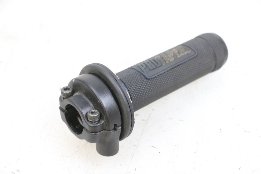 photo de THROTTLE GRIP PIAGGIO NEW TYPHOON 50 (2018 - 2021) - Zoom on usage condition