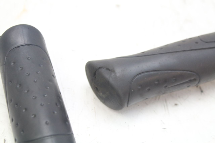 photo de THROTTLE GRIP SYM ORBIT 2 4T 50 (2018 - 2022)