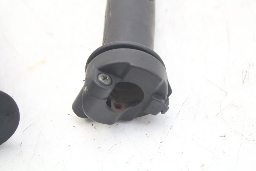 photo de THROTTLE GRIP SYM ORBIT 2 4T 50 (2018 - 2022)