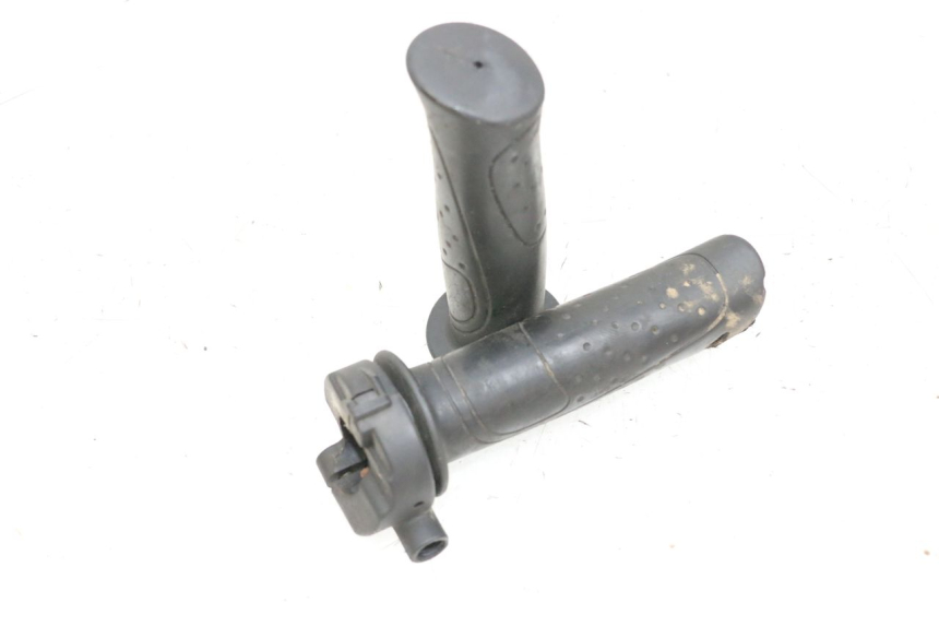 photo de THROTTLE GRIP SYM ORBIT III 3 4T 50 (2018 - 2021) - Component detail